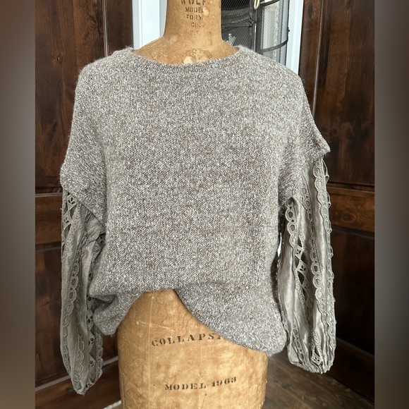 Gimmicks Knit Sweater with Lace Sleeves - Picture 4 of 8